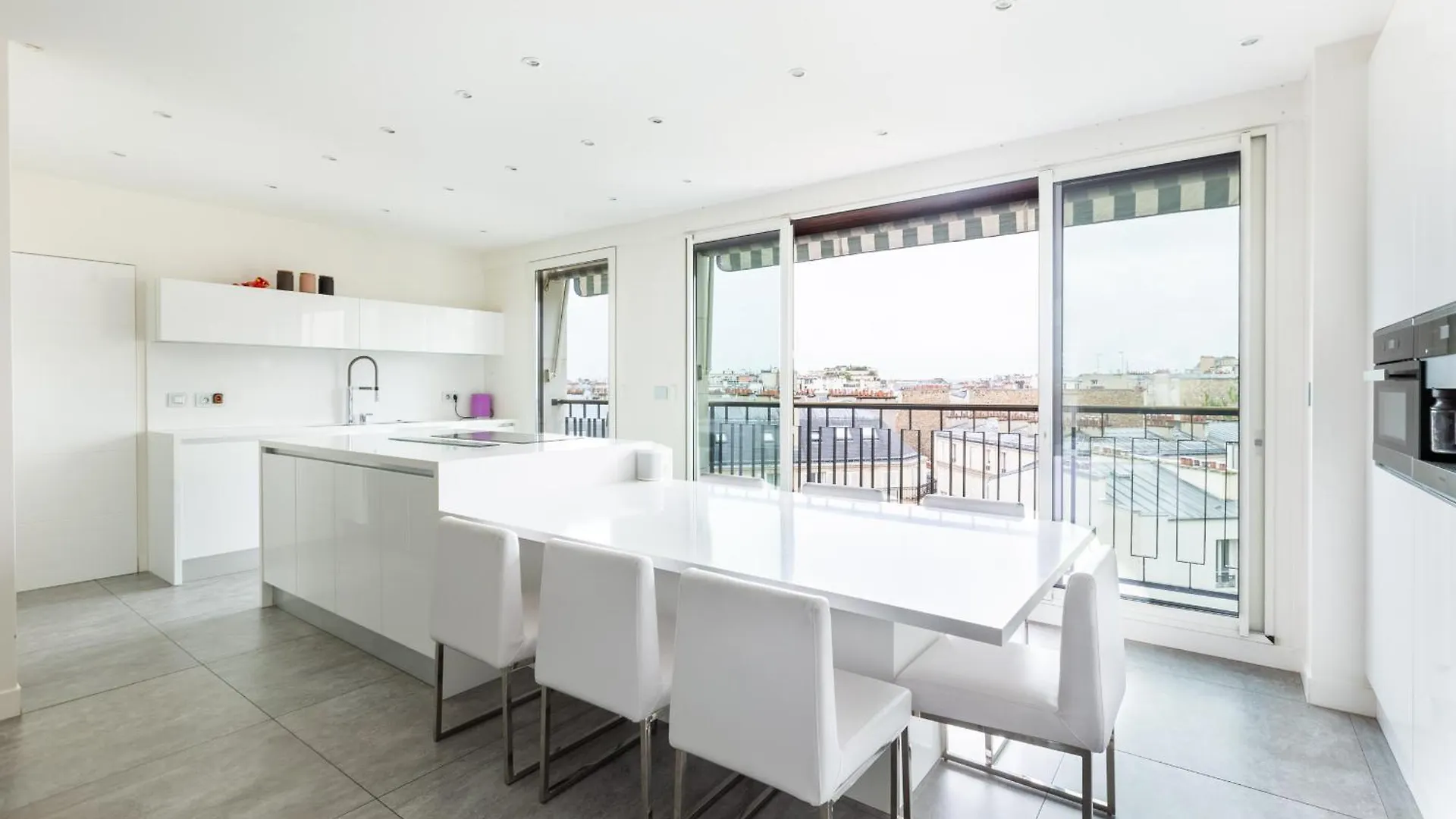 Luxury Eiffel Tower Paris Apartment